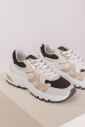 chunky-sneaker-met-gekleurde-panelen