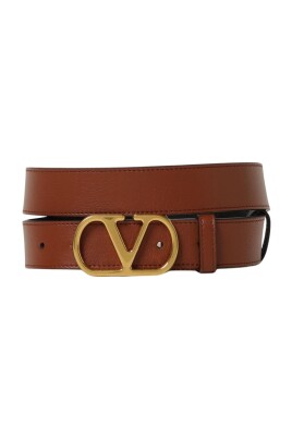 elegant-leather-belt-with-metal-buckle