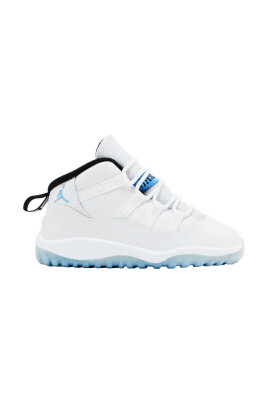 retro-legend-blue-sneakers