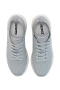 sneakers-minimalistes-pour-femmes