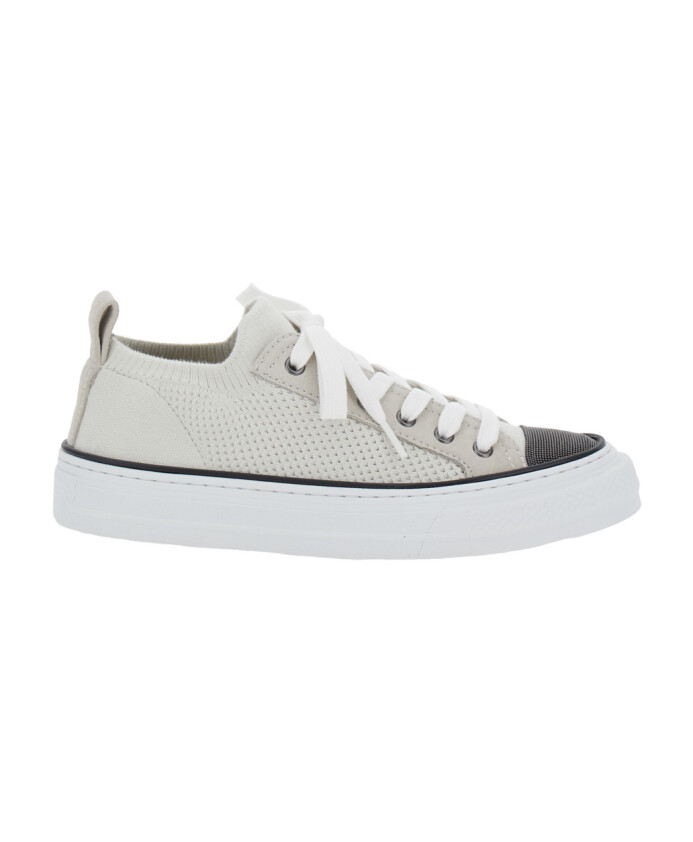 baskets-basses-blanches-a-lacets