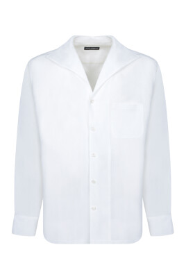 white-t-shirt-with-classic-collar