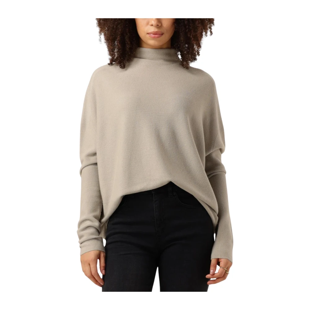 Drykorn Elegante Zandkleurige Coltrui Liora Sweater Beige Dames