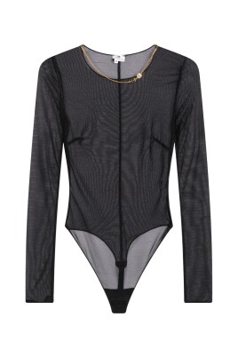 black-knitwear-aw25-elegant-chain-detail
