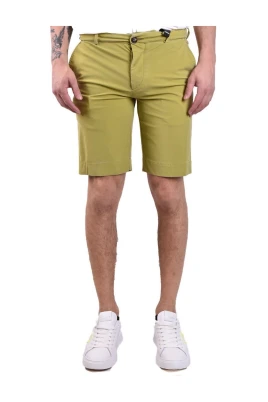 Gröna shorts i polyamid/elastanblandning