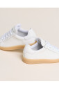 sneakers-blanches-pour-un-look-elegant