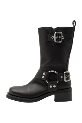 black-flat-shoes-with-silver-buckle