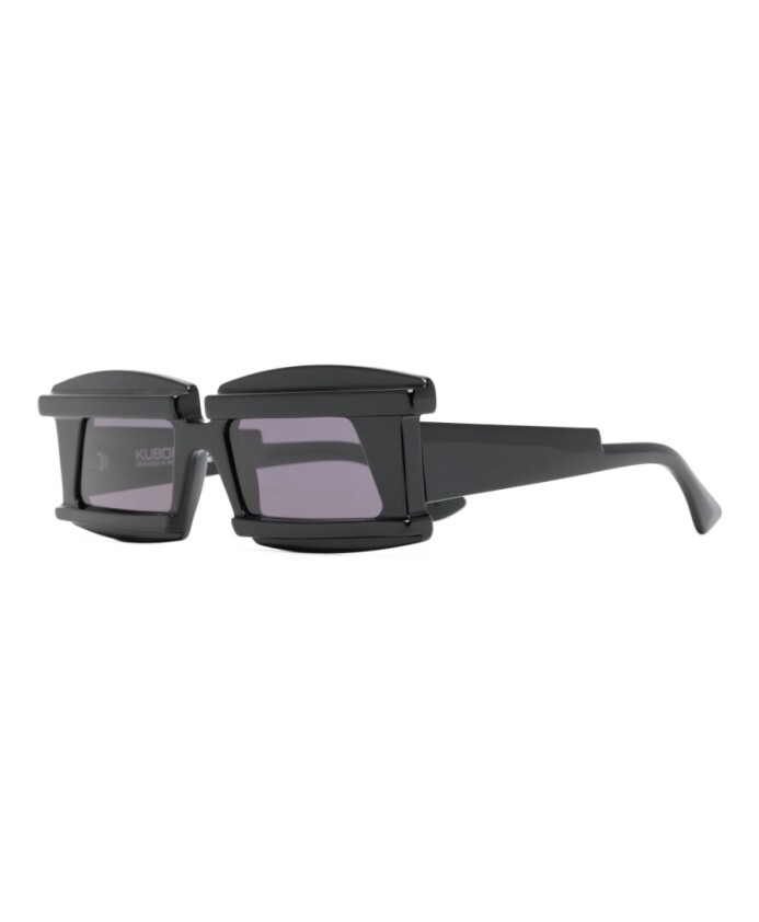 lunettes-de-soleil-noires-pour-un-usage-quotidien