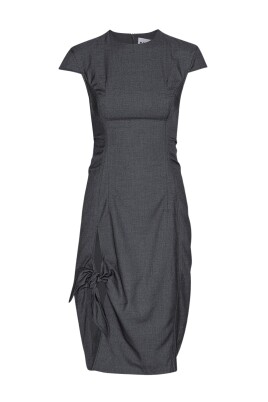 elegant-knotted-dress