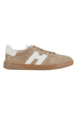 sneakers-beige-et-blanches-avec-details-en-cuir