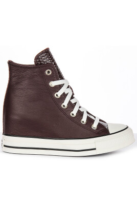 burgundy-leather-wedge-with-chic-design