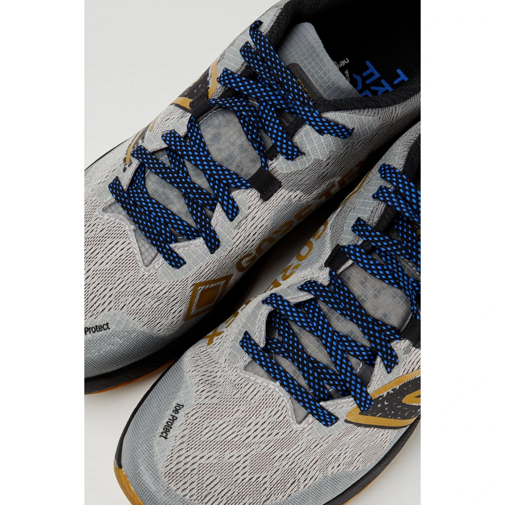 New Balance Lichtgewicht ademende platte schoenen met waterdichte Gore-Tex technologie Gray Heren