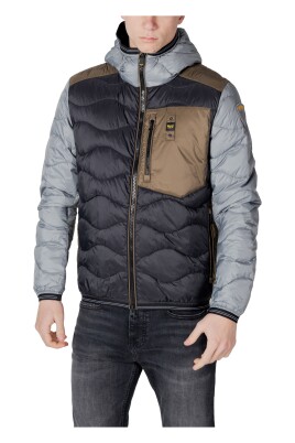 hooded-zip-up-jacket-with-pockets