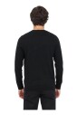 pull-col-rond-noir-avec-details-textures