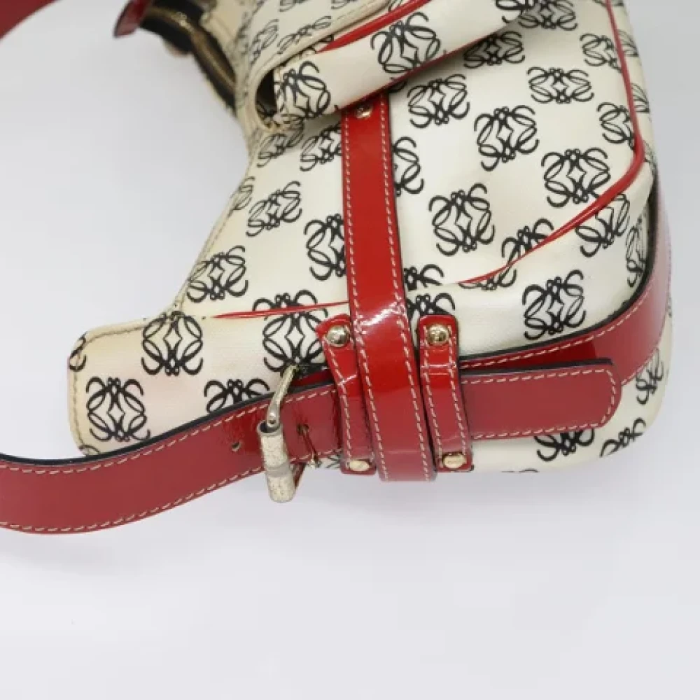 Loewe Pre-owned Leather shoulder-bags Red Dames
