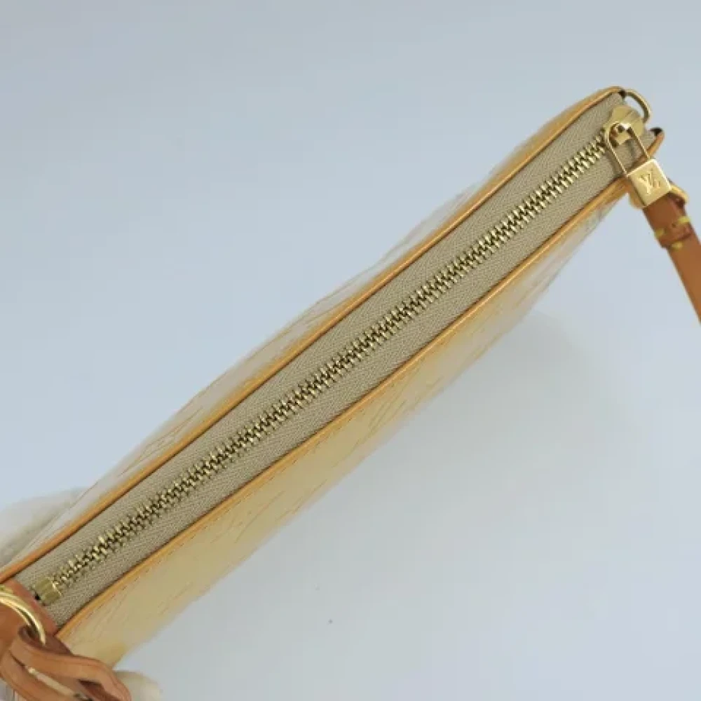 Louis Vuitton Vintage Pre-owned Leather pouches Beige Dames