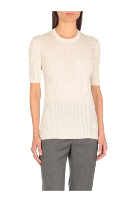haut-noir-a-manches-courtes-en-tricot-cotele