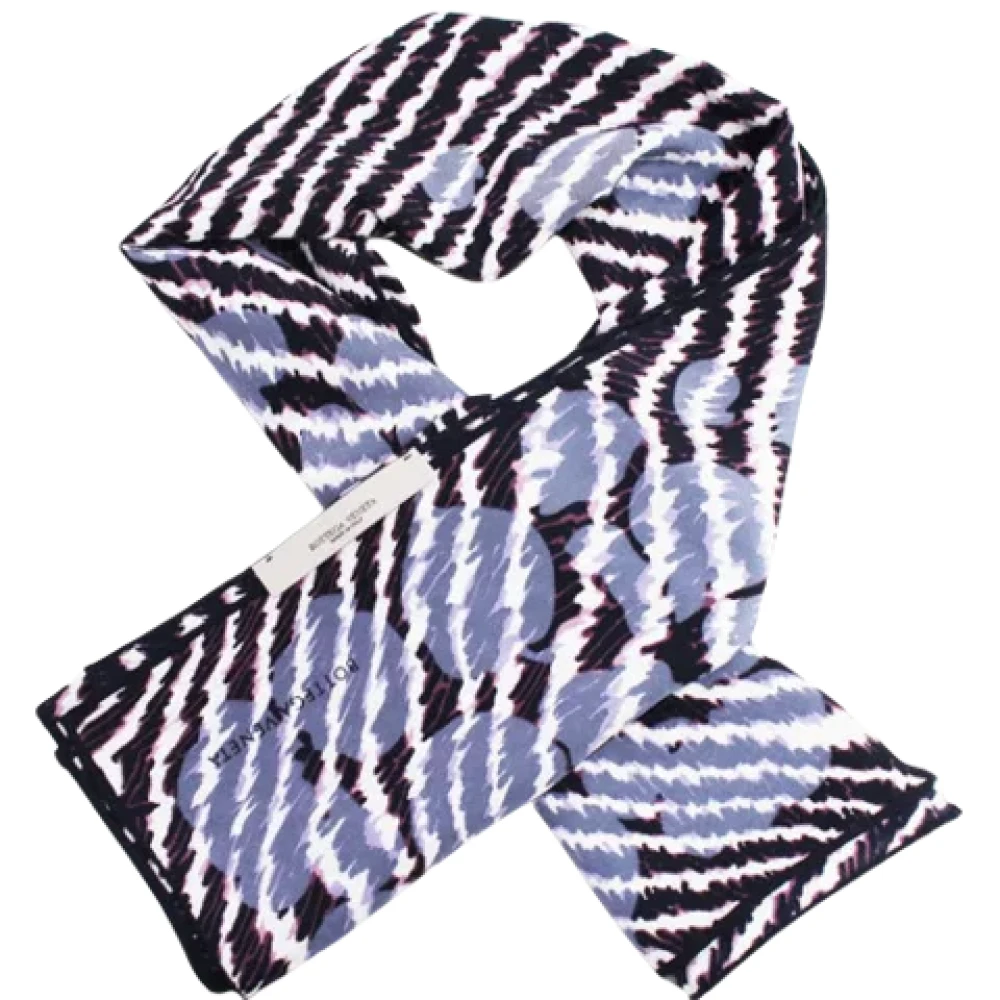 Bottega Veneta Vintage Pre-owned Silk scarves Purple Dames