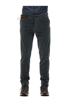 velvet-pants-for-stylish-look