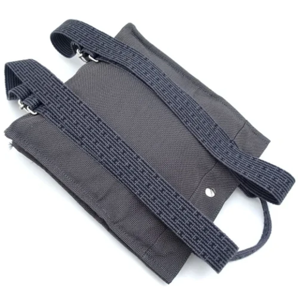 Hermès Vintage Pre-owned Fabric backpacks Gray Dames