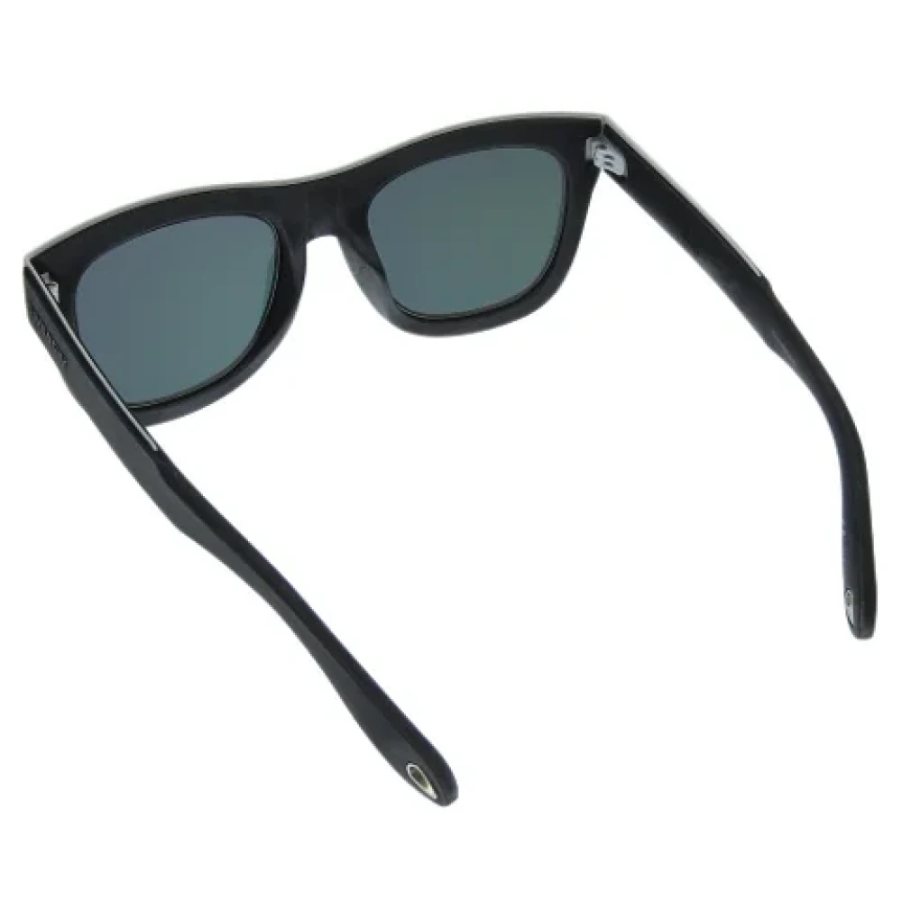Givenchy Pre-owned Plastic sunglasses Black Dames