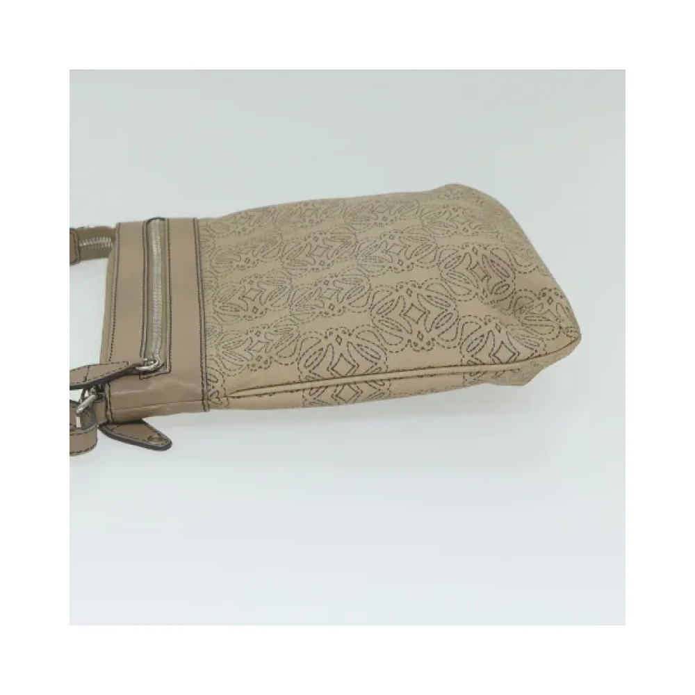 Loewe Pre-owned Leather shoulder-bags Beige Dames