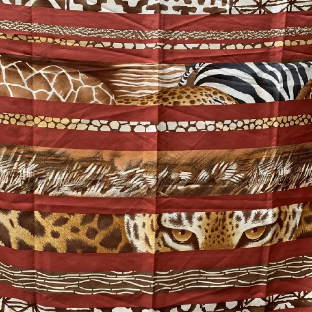 Salvatore Ferragamo Pre-owned Silk scarves Multicolor Dames