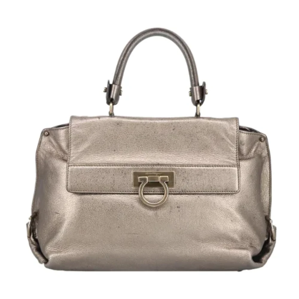 Salvatore Ferragamo Pre-owned Leather handbags Gray Dames
