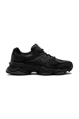 black-mesh-sneakers-with-applique-logo