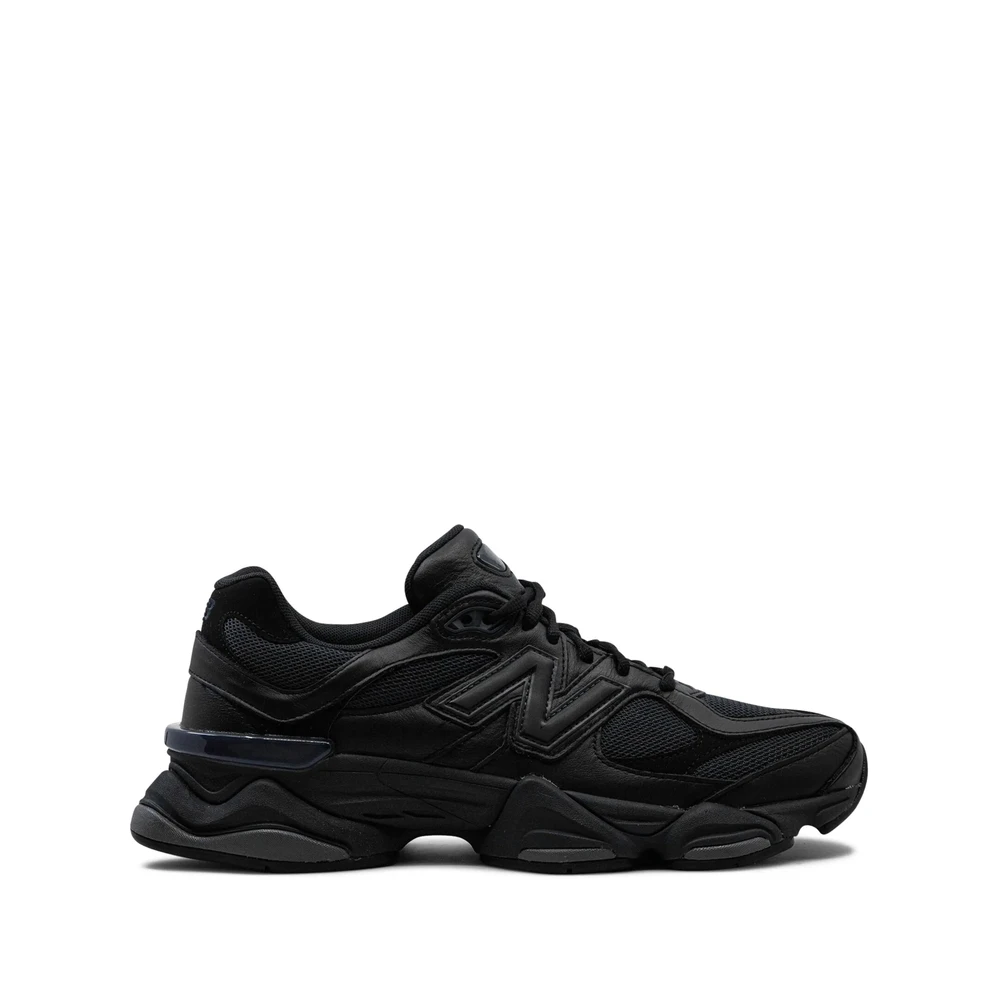 New Balance Women's Black Sneakers, 3 1/2 Uk, Mesh Trainers With Appliqué Logo