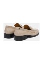 mocassins-beige-a-texture-croco-et-clous