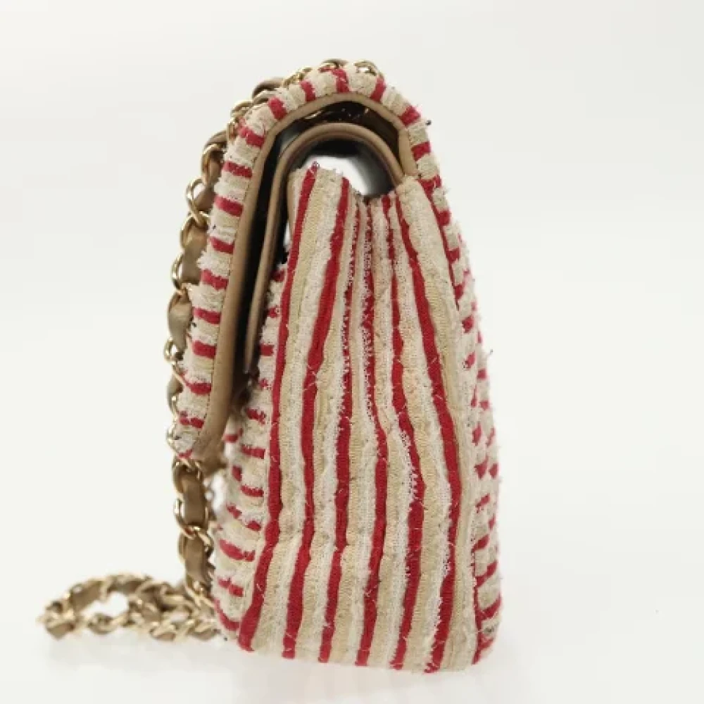 Chanel Vintage Pre-owned Canvas shoulder-bags Red Dames