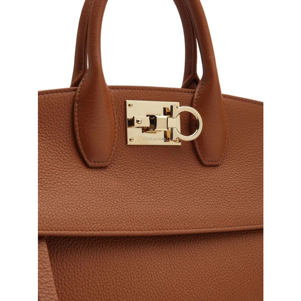 Salvatore Ferragamo Luxe Leren Handtas met Gancini Gesp Brown Dames