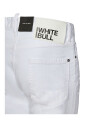 white-slim-fit-jeans-aw24