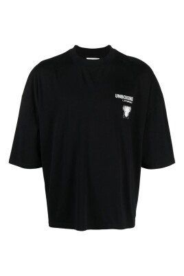 black-abstract-tee-unboxing-tutorial