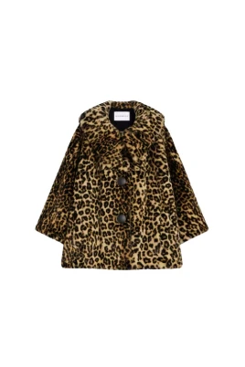 Lång rock i fuskpäls med leopardmönster