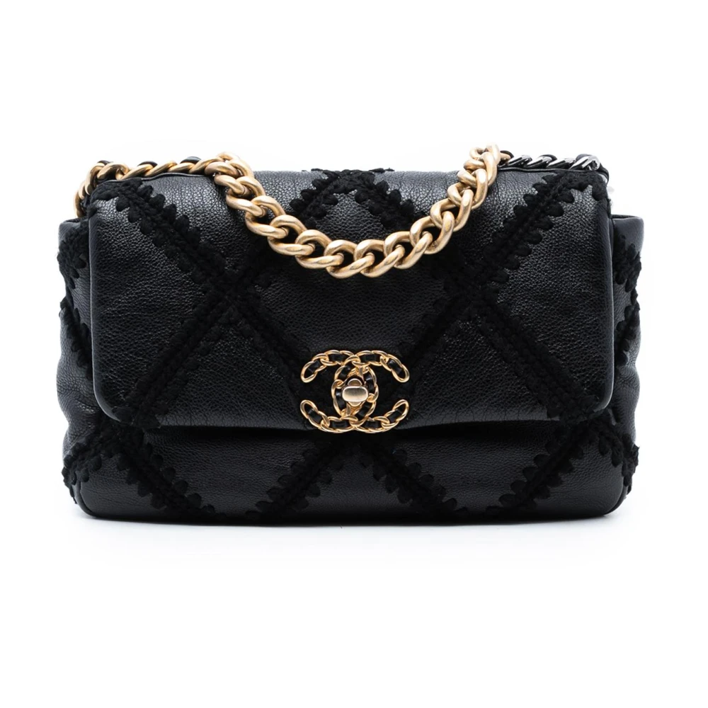 Chanel Vintage Women's Black Pre-Owned Chain Shoulder Bag