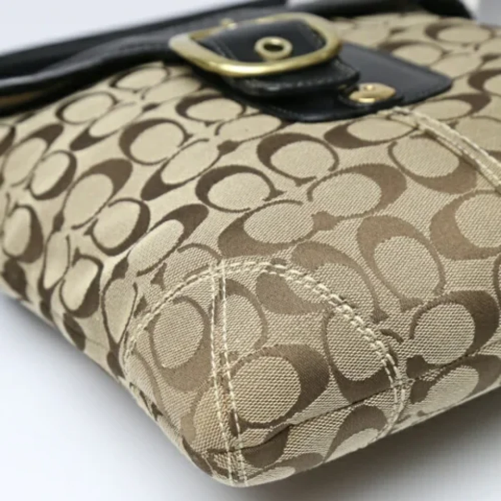 Coach Pre-owned Fabric shoulder-bags Beige Dames