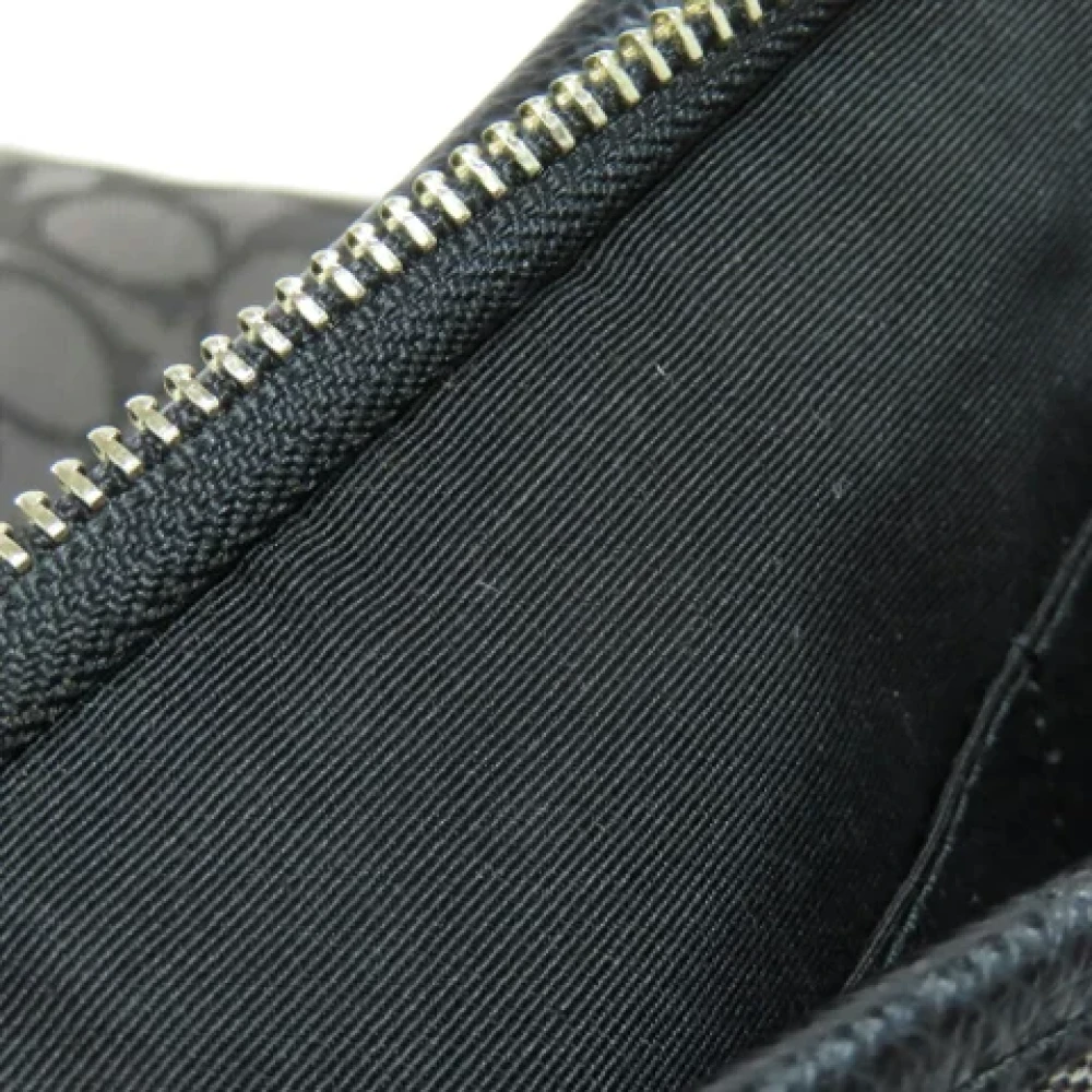 Coach Pre-owned Canvas shoulder-bags Black Dames