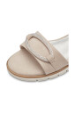 sandales-plates-beiges-pour-femmes