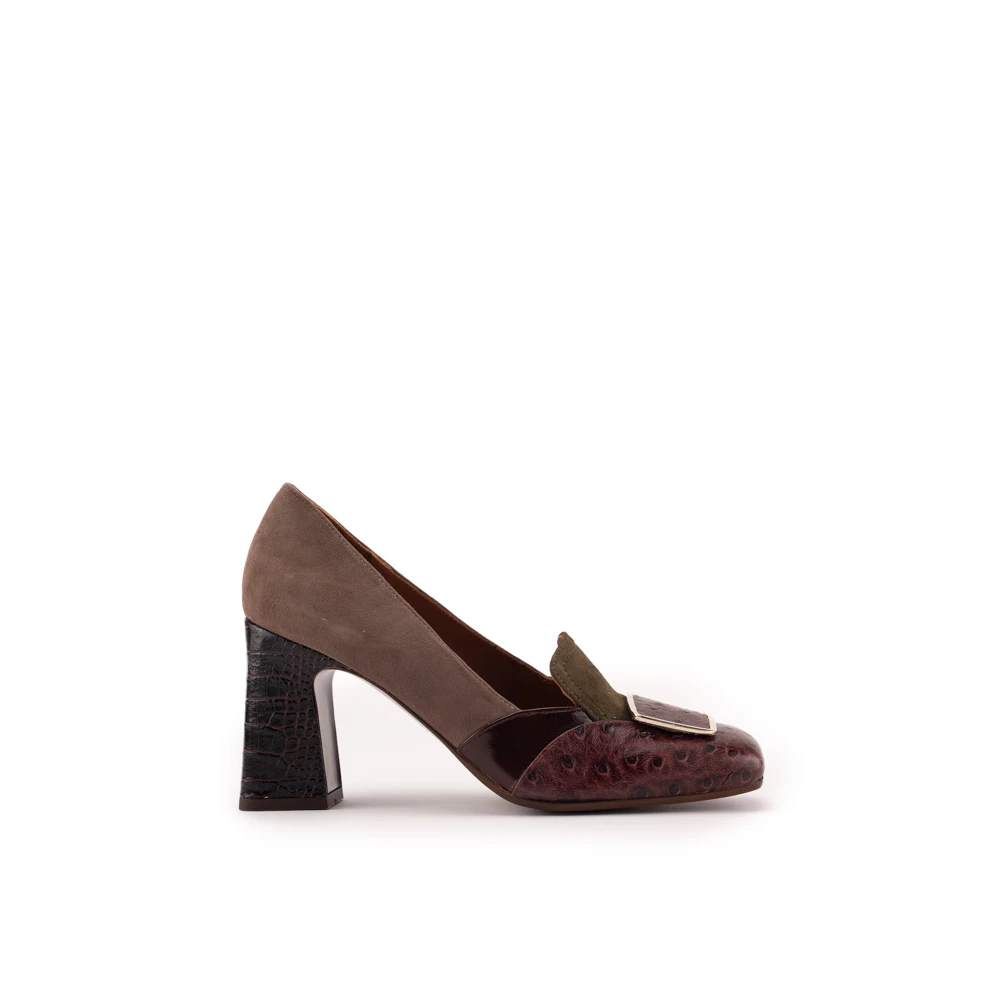 Chie Mihara Bruine Leren Pumps met Vierkante Neus Brown Dames