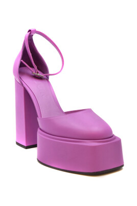 decollete-style-shoes