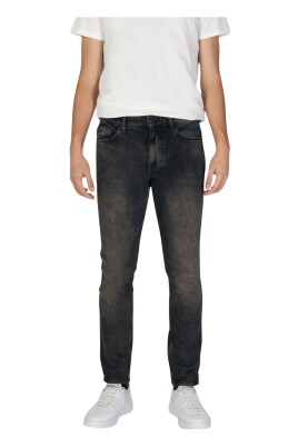 blue-worn-out-effect-plain-jeans