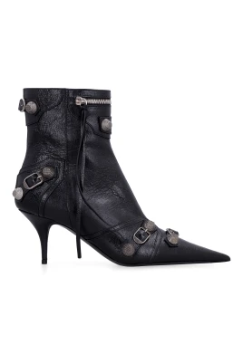 Spetsiga Ankelboots med nitar