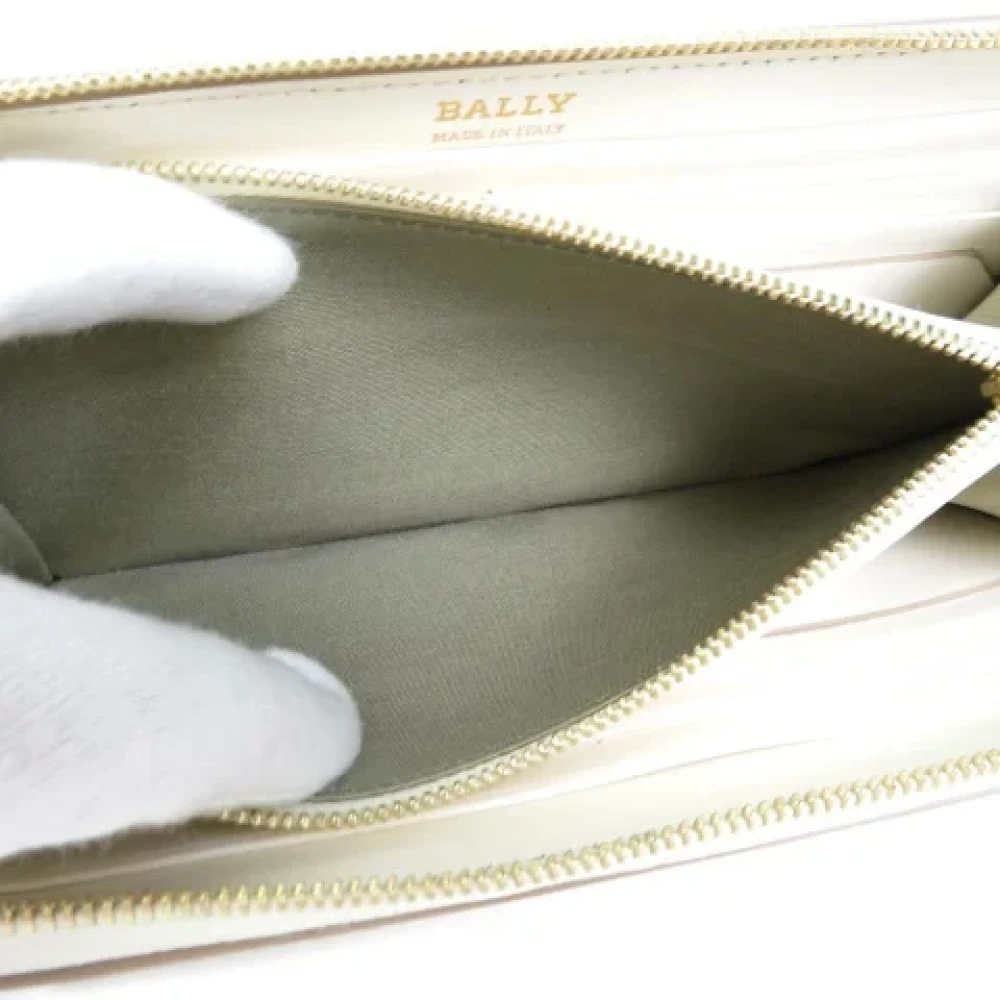 Bally Pre-owned Leather wallets White Dames