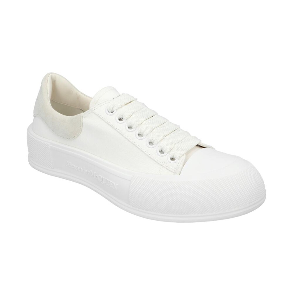 Kupuj kolekcje Alexander McQueen online na Showroom