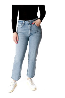 high-rise-relaxed-fit-jeans