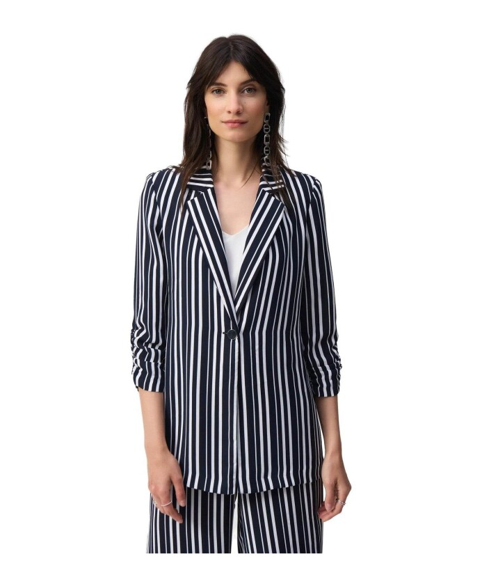 tidlos-hvid-blazer-til-kvinder