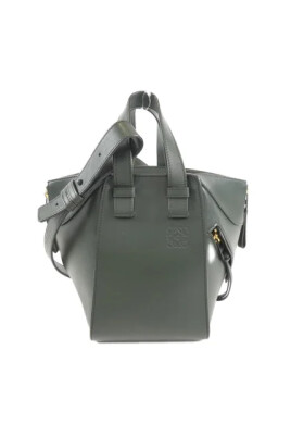 pre-owned-leather-shoulder-bags