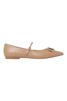 camel-ballet-flats-buckle-detail